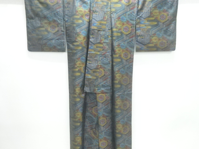  花古典柄織り出し本場泥大島紬着物